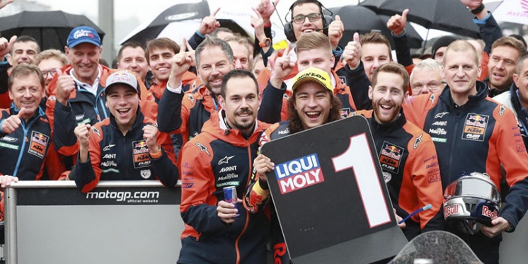 Season finished with a Double Victory #ValenciaGP